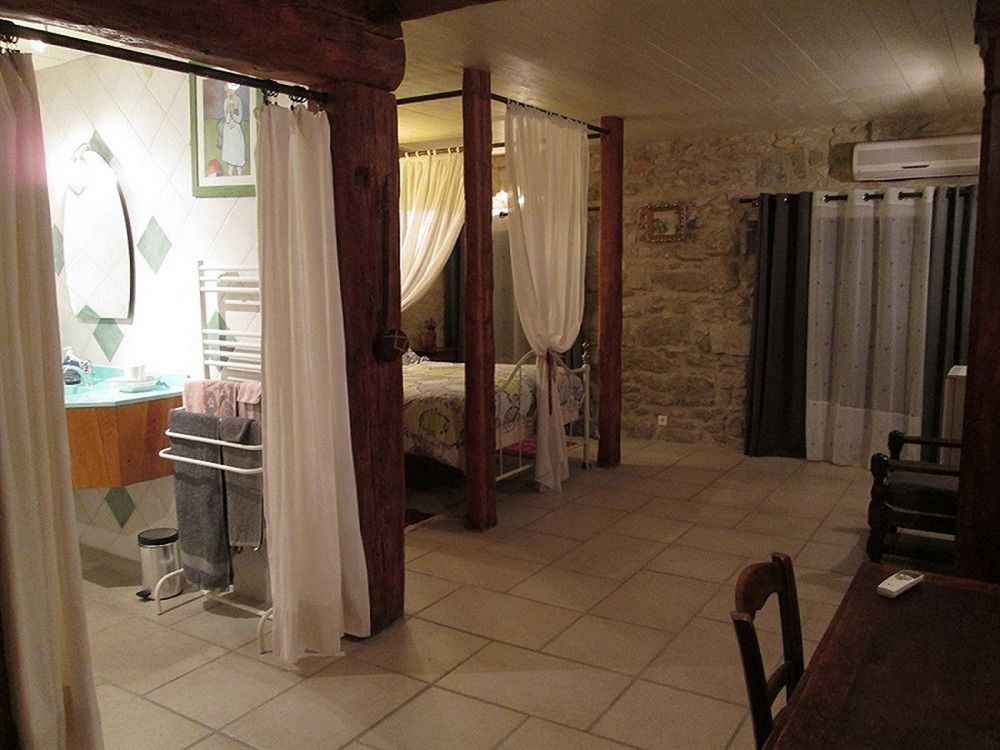 그라브종 르 마스 비외 B&B 외부 사진